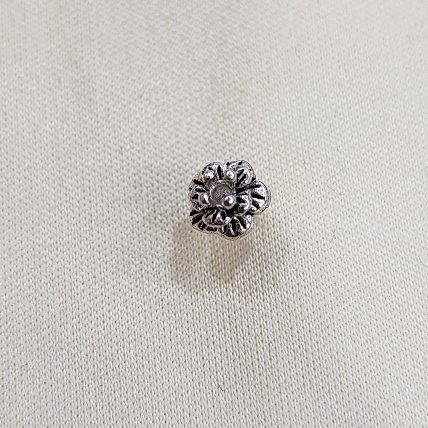 Sterling silver Bold Flower Nose Pin