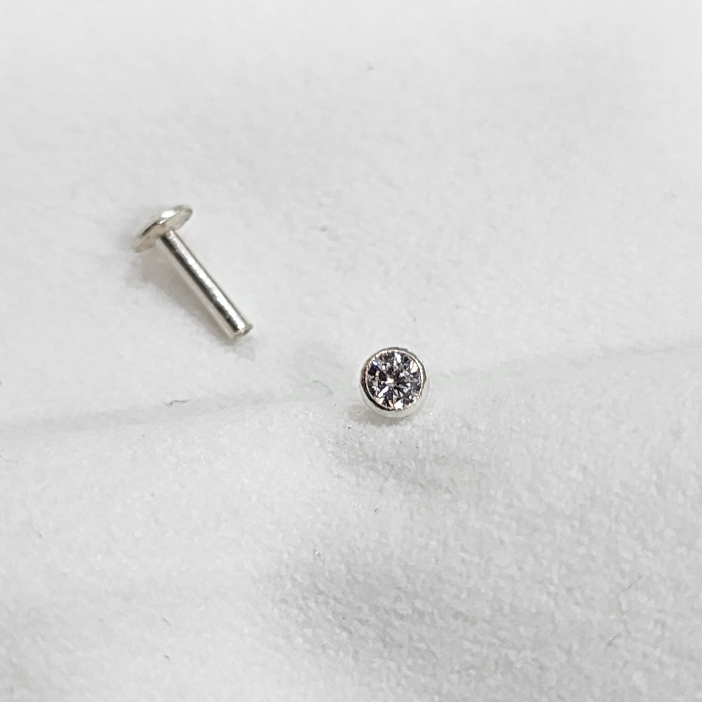 Sterling Silver  Solitaire Nose Pin