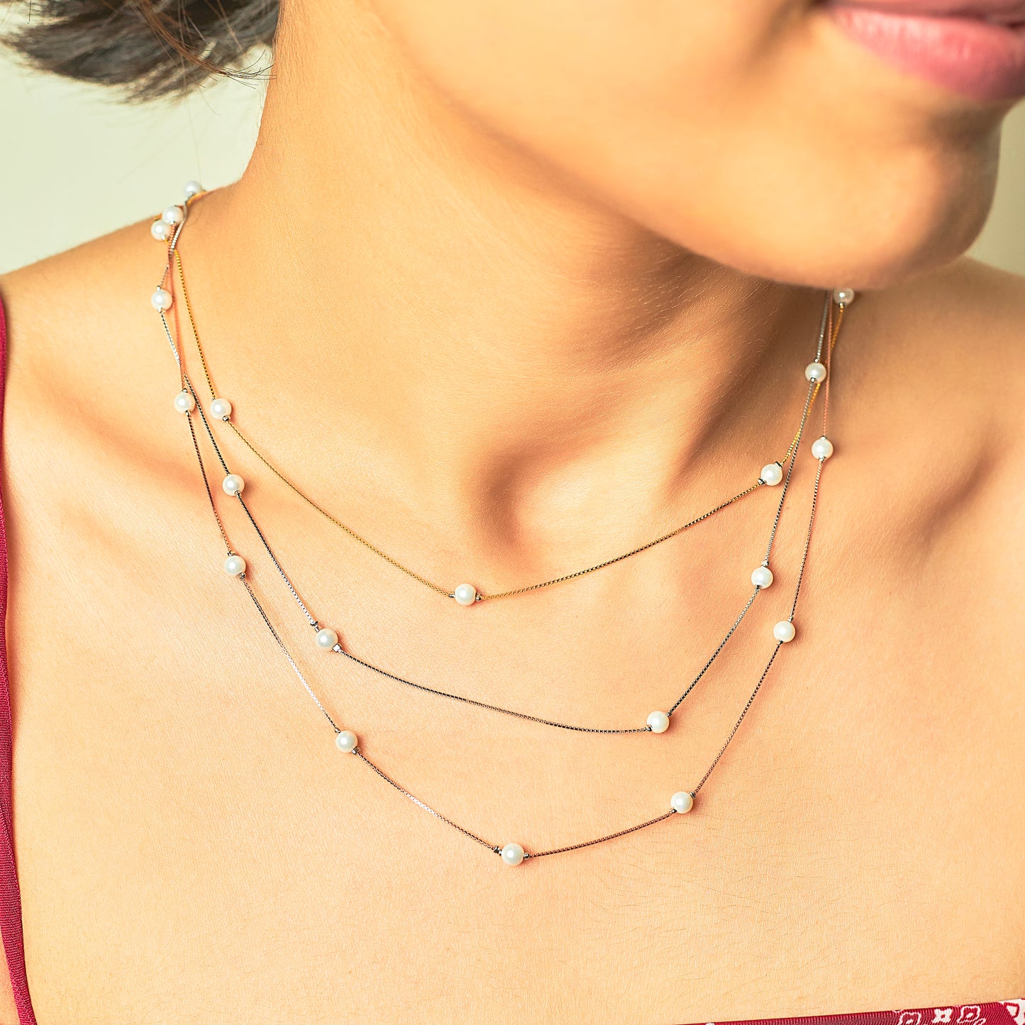 Multi toned Three-Layered Chain with Pearls